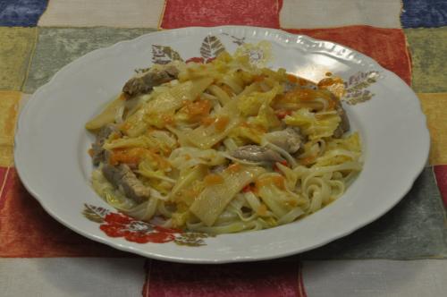 Vepřové nudličky s kapustou a bambusem – Snadné recept z Vietnam kuchyně, hotový za 30 - 45 minut